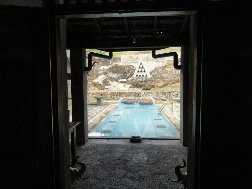 Serendip Stone Bungalow Kundasale Esterno foto